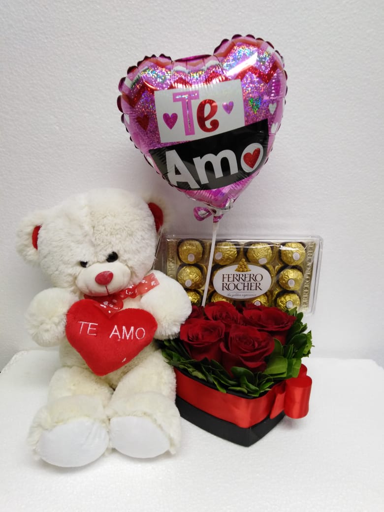 Caja corazn con 6 Rosas ms Bombones Ferrero Rocher, Peluche y Globito 